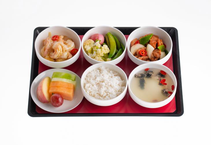 附图4:海南航空在航班上推出以"舒心"为理念餐饮新产品.jpg
